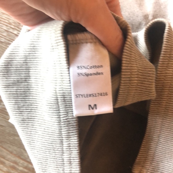 Crop top purchased from Vici - Picture 9 of 11